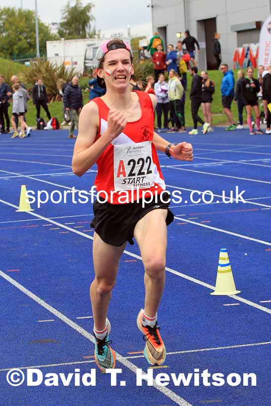 Mens under-17s 2022 Northern Road Relays, SportsCity, Manchester. Photo: David T. Hewitson/Sports for All Pics